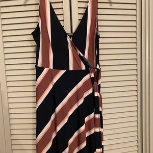 Midi stripped wrap dress